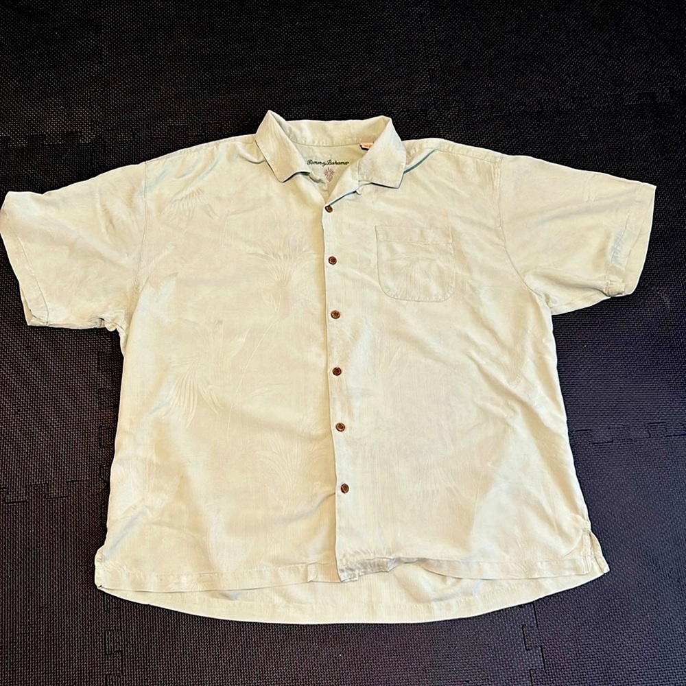 Men’s Tommy Bahama Short Sleeved Button Down